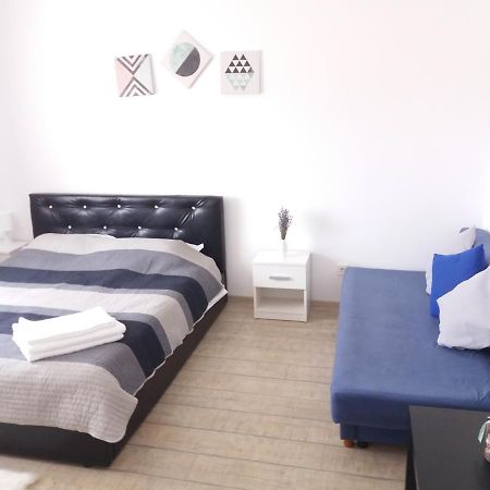 דירות Cazare Apartament Rasnov מראה חיצוני תמונה