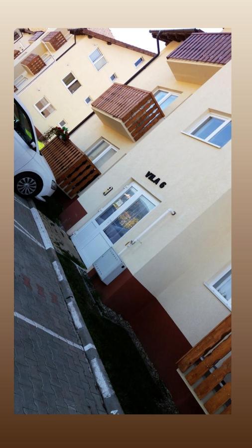 דירות Cazare Apartament Rasnov מראה חיצוני תמונה