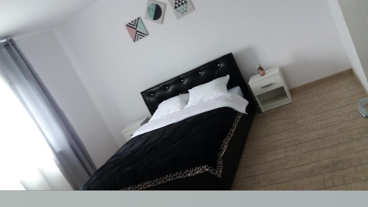 דירות Cazare Apartament Rasnov מראה חיצוני תמונה