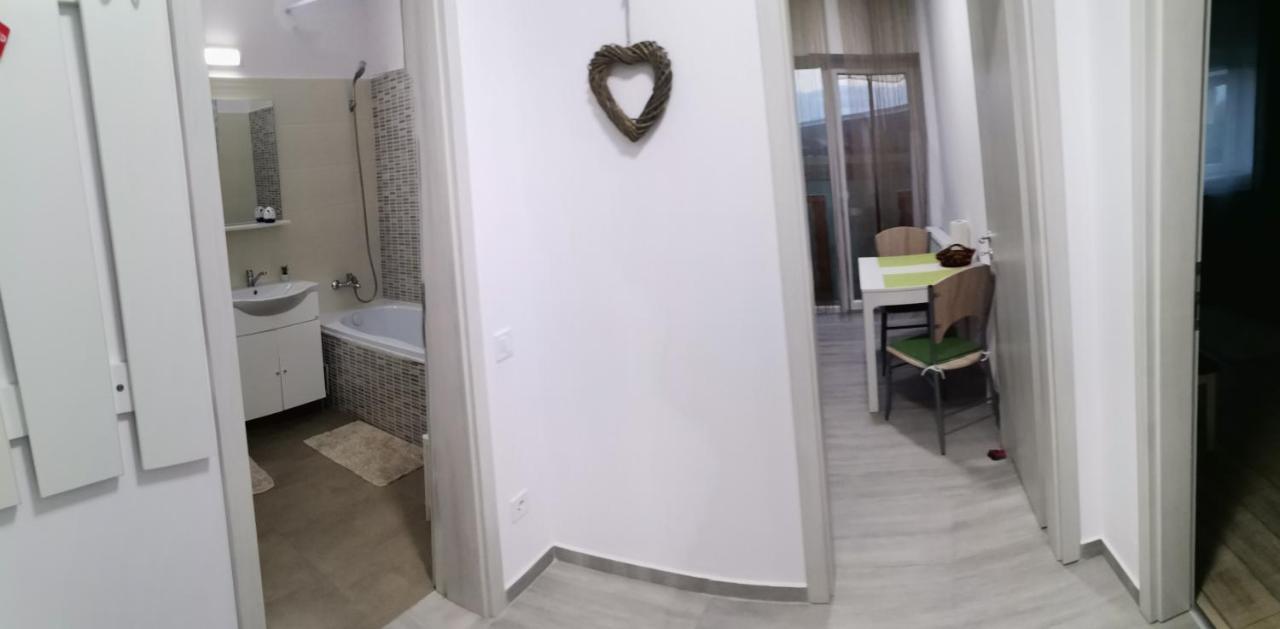 דירות Cazare Apartament Rasnov מראה חיצוני תמונה